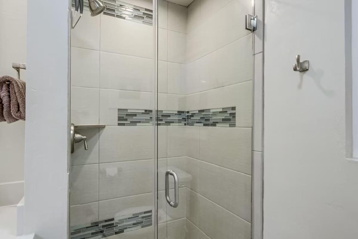 Bayside Getaway Steps To The Ocean With Ac Private Patio Bbq Family And Pet Friendly Holiday home *